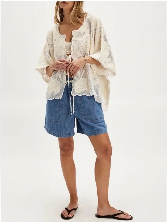 Free People Willow Floral Appliqué Detail Tie Front Cape Top NWT One Size - Picture 8 of 16